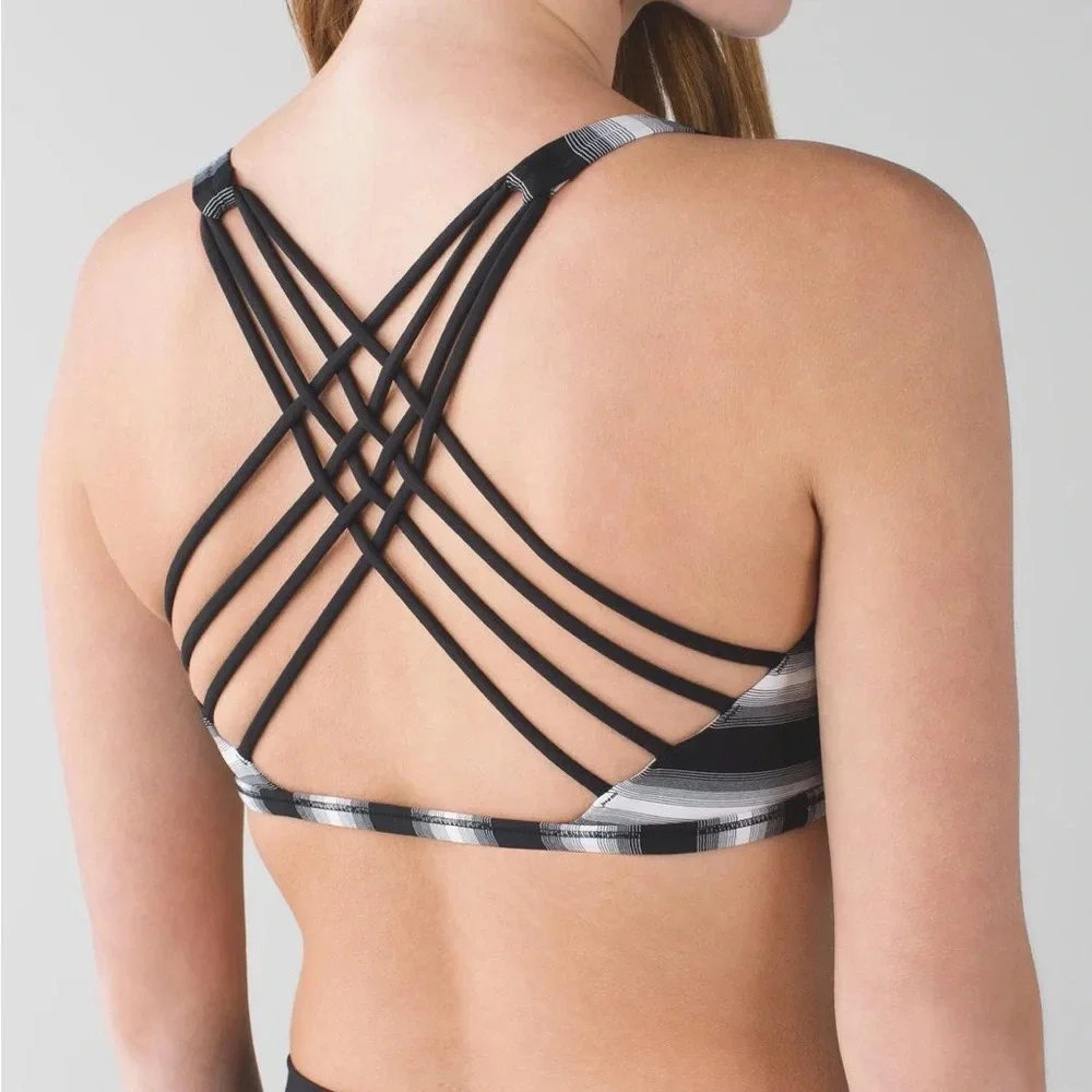 134 🆕🖤 Lululemon Free to Be Bra * Wild - Capilano Stripe White Black